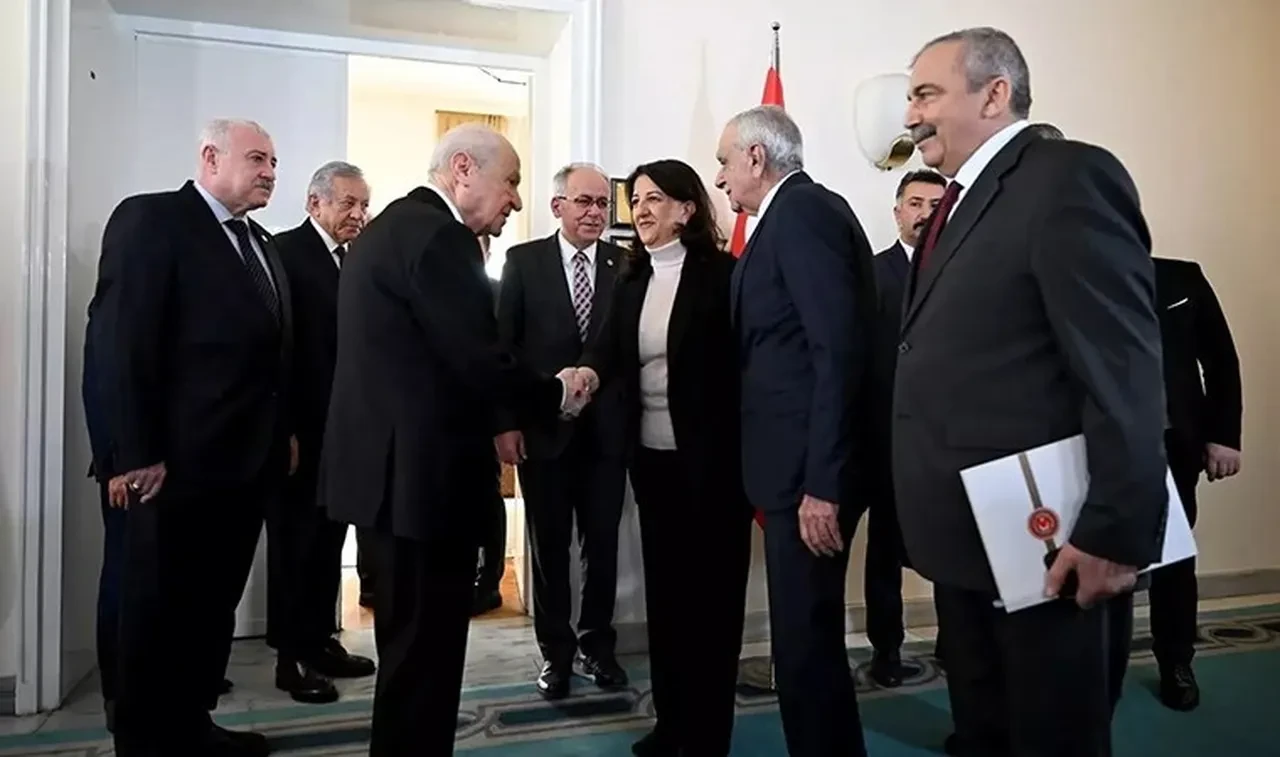 Son dakika | DEM Parti MHP ve AK Parti'yi ziyaret edecek! Tarih belli oldu