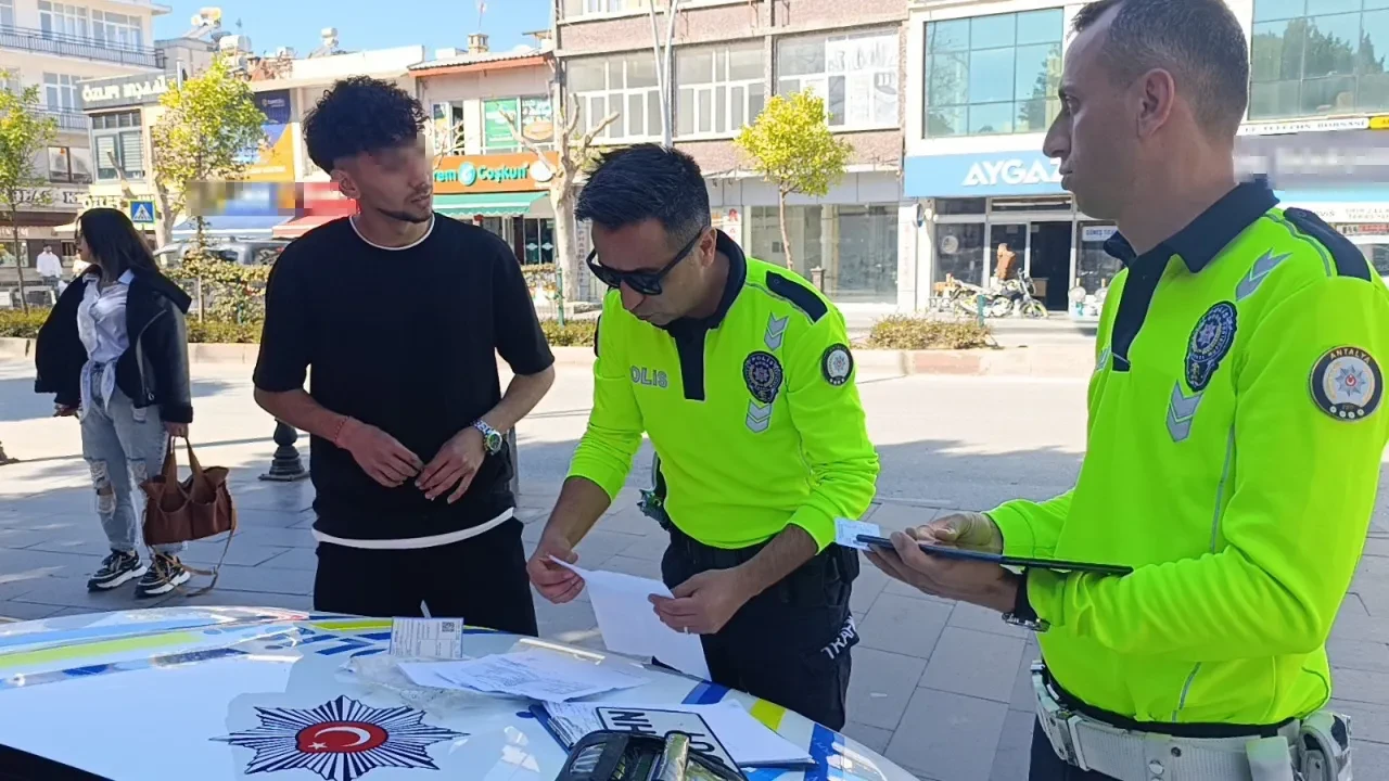 Ehliyetsiz yakalanan sürücüden 'trajikomik' savunma: Ehliyet gerektiğini bilmiyormuş