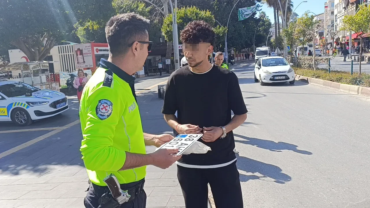 Ehliyetsiz yakalanan sürücüden 'trajikomik' savunma: Ehliyet gerektiğini bilmiyormuş