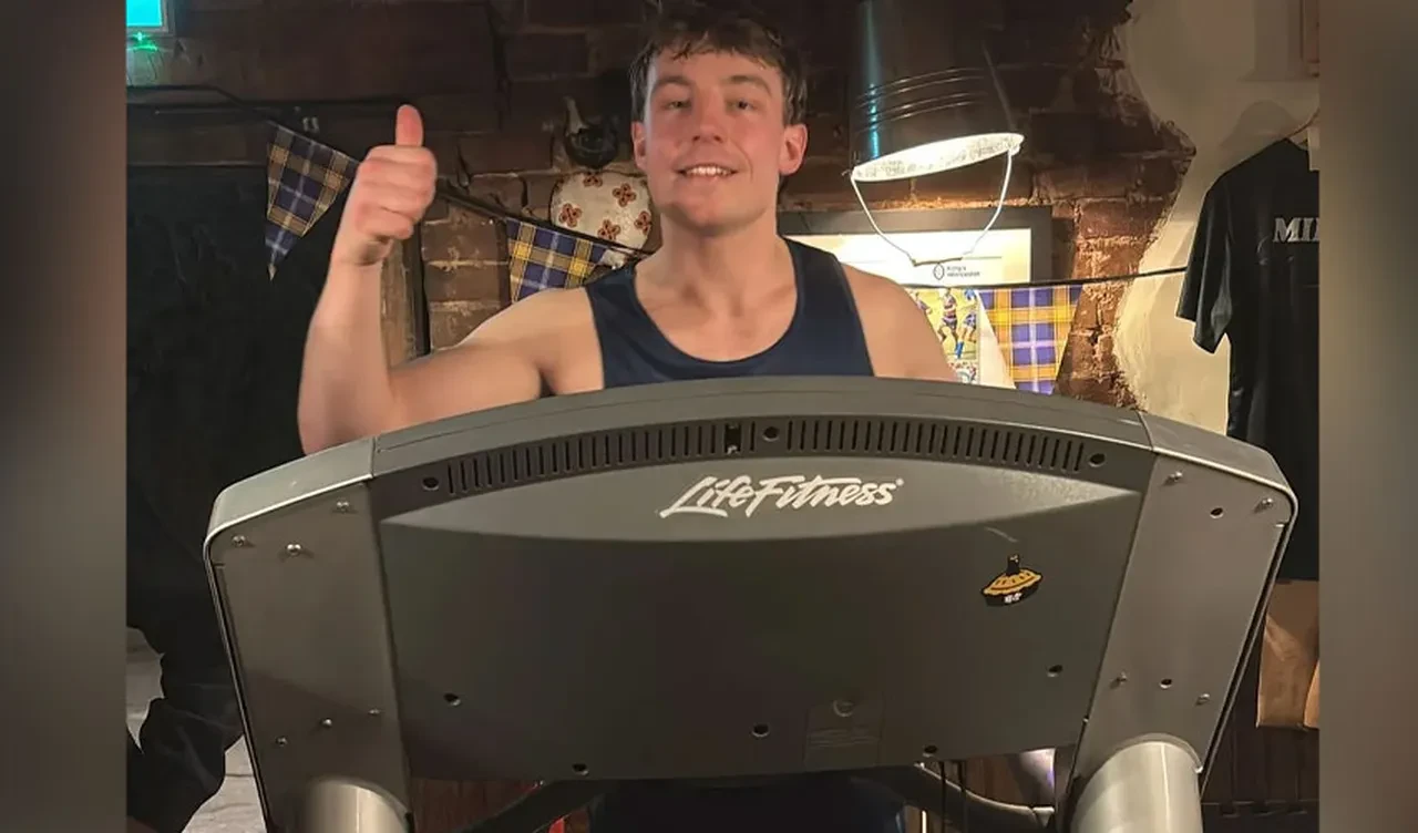 Bağış için ilginç deneyime imza attı: Koşu bandının üzerinde 24 saat aralıksız koştu! İşte başına gelenler