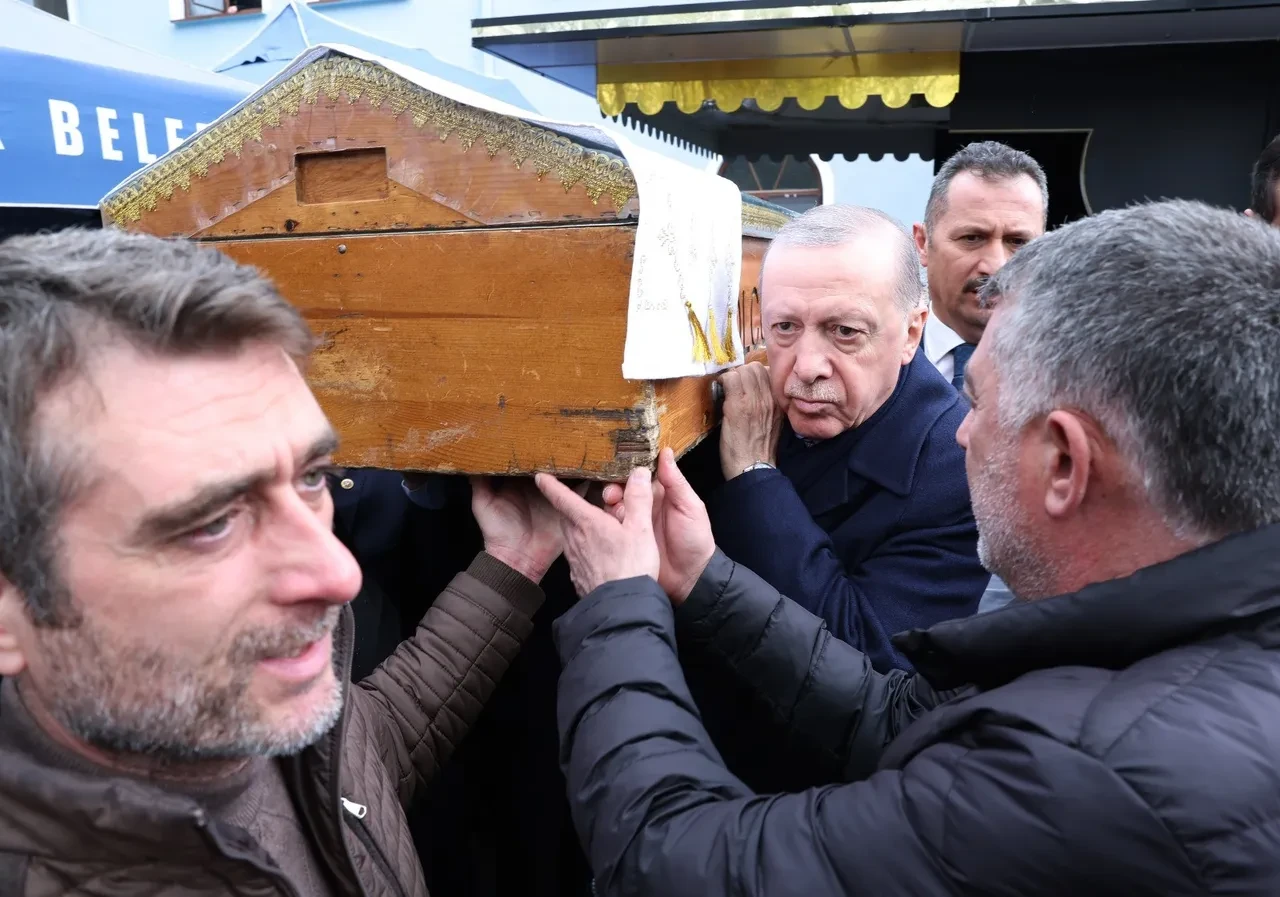 Cumhurbaşkanı Erdoğan, Burhan Abiş'in cenazesine katıldı