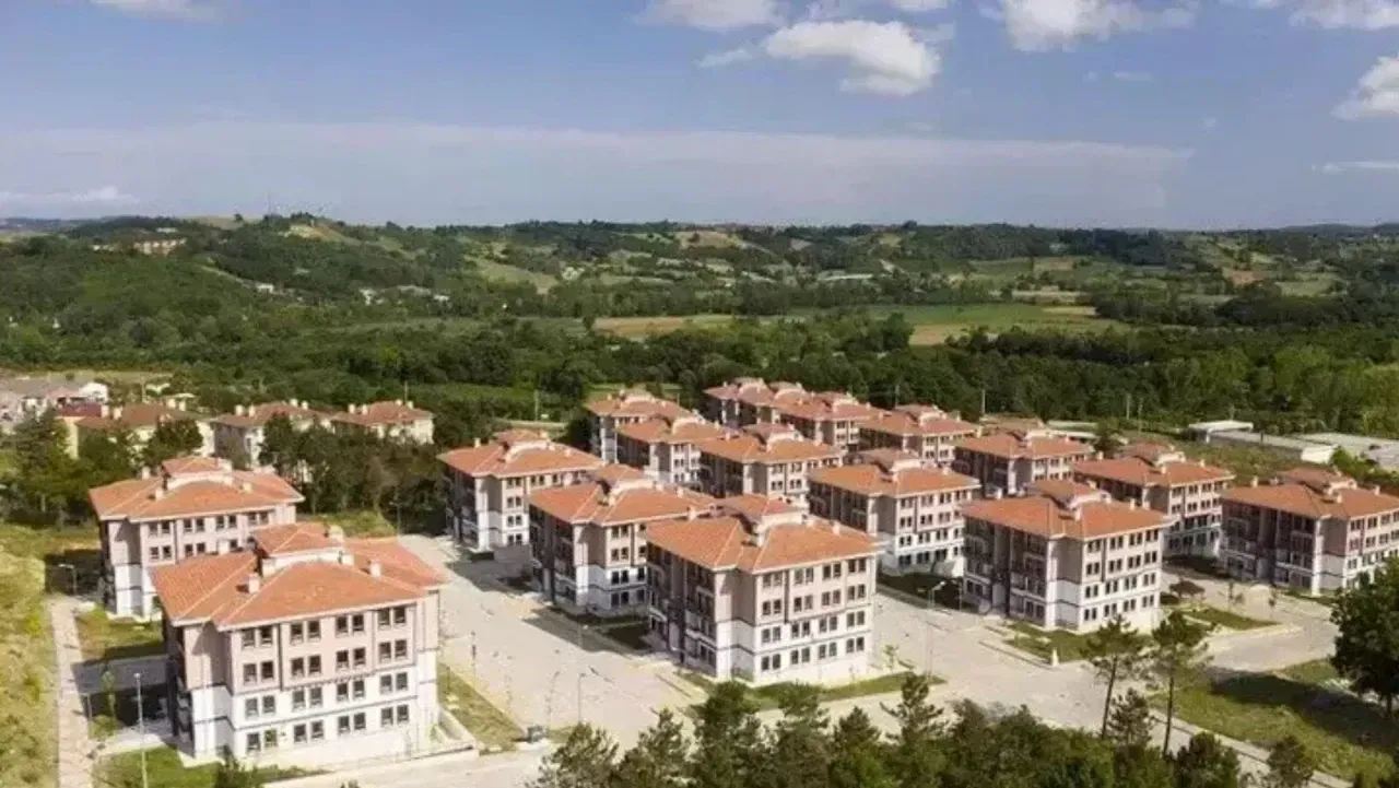 TOKİ başvuru e-Devlet 2025 ne zaman yapılacağı bayramın ardından gündem oldu