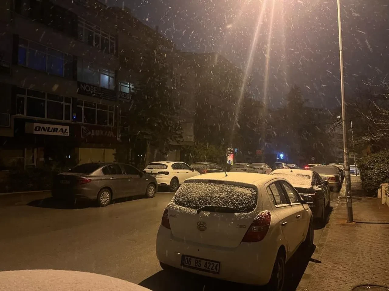 AFAD ve Meteoroloji art arda paylaştı! 29 il için sarı, 2 il için turuncu alarm! Kar, yağmur, fırtına | 10 Nisan hava durumu