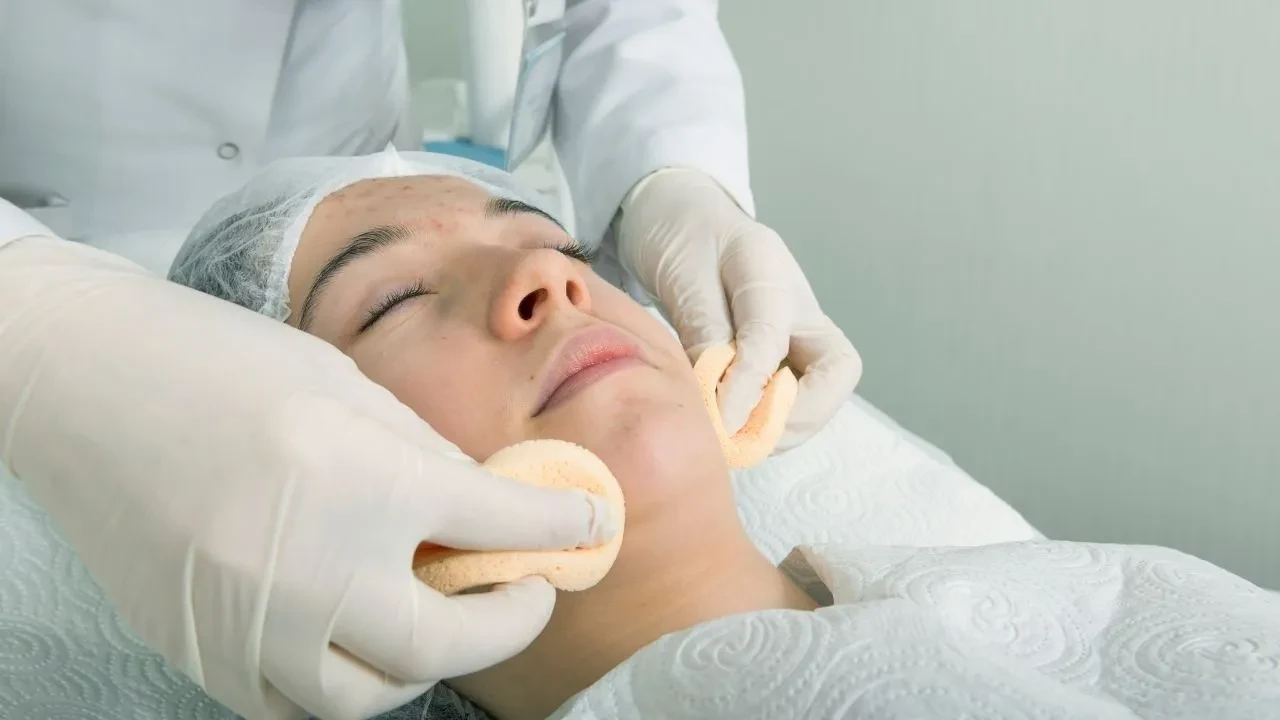 Bunu yapanların cildi ışıldıyor! Hollywood yıldızlarının 10 altın kuralı buymuş