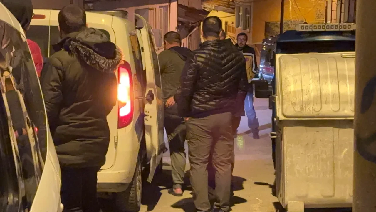 Burdur'da polisi alarma geçiren olay! Av tüfeğiyle dehşet saçtı