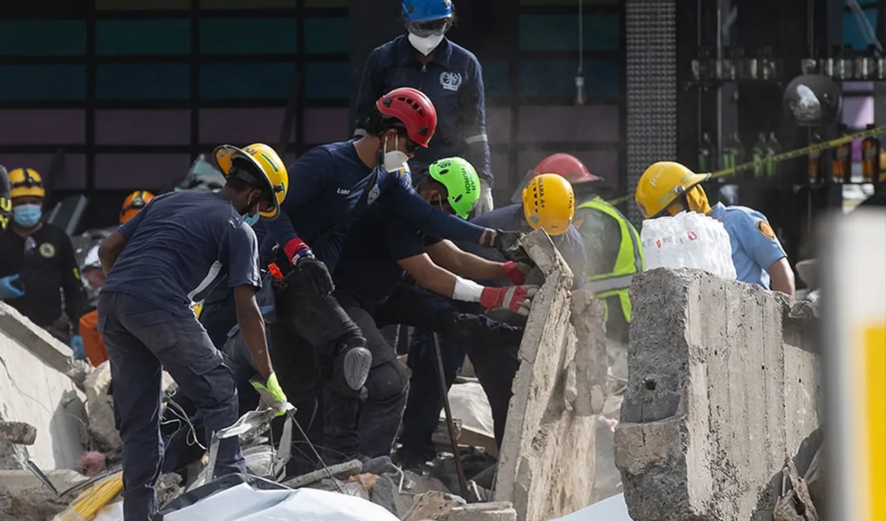 Dominik'te gece kulübünün çatısı çökmüştü! Her geçen dakika bilanço ağırlaşıyor