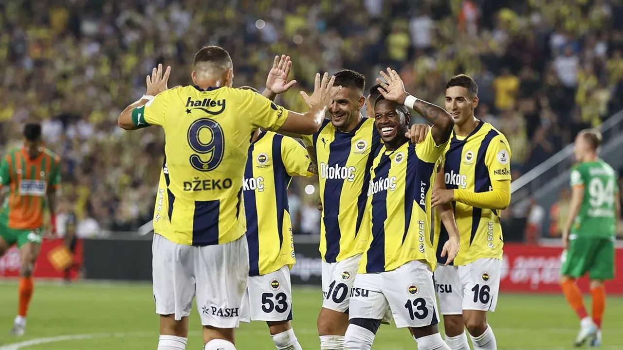 Fenerbahçe transfer planlarına başlıyor! Eski oyuncusunu yeniden kadroya katacak