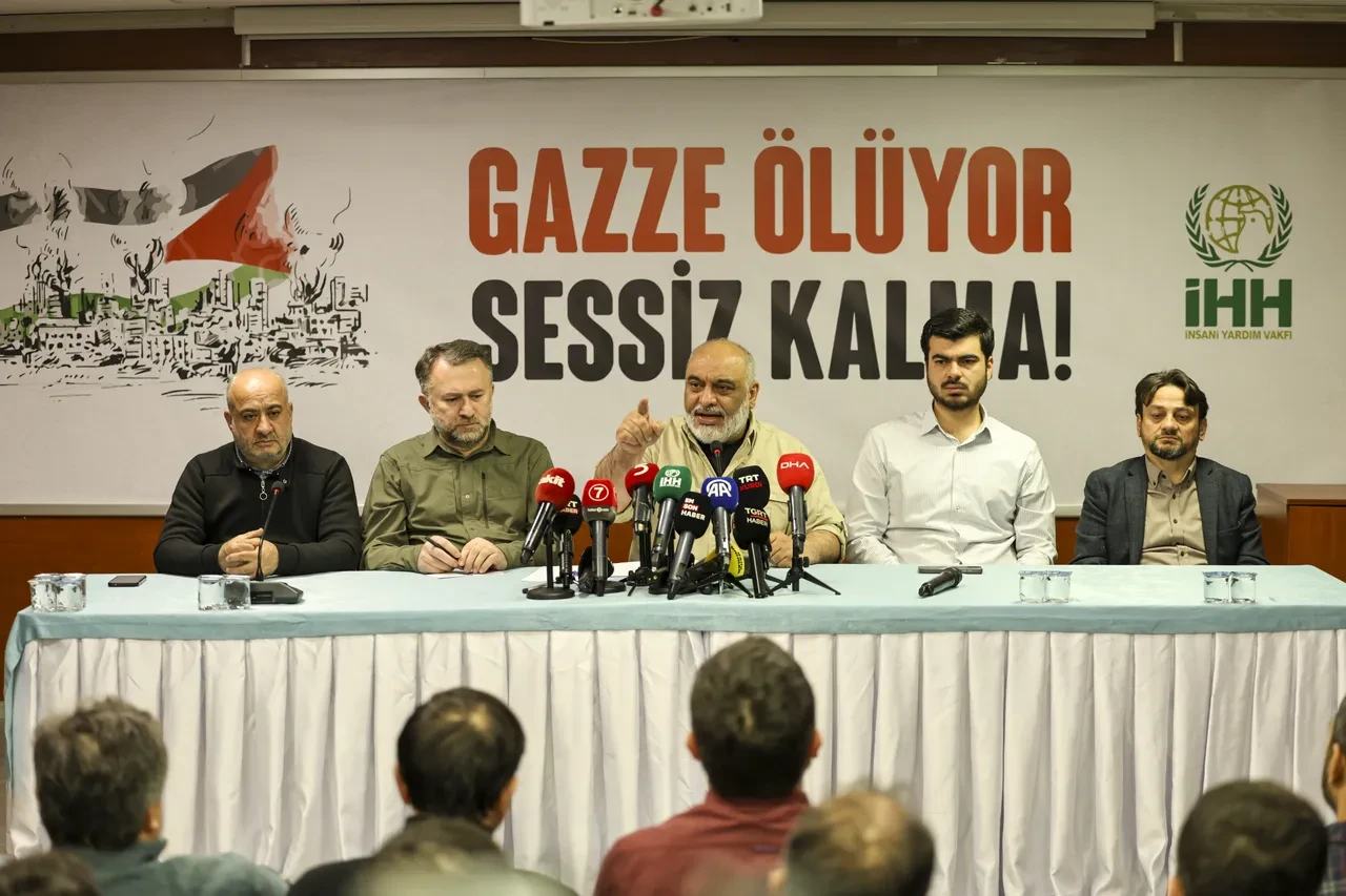 İHH Başkanından tüm Türkiye'ye çağrı! "Gazze için sokaklara çıkın meydanlara inin"