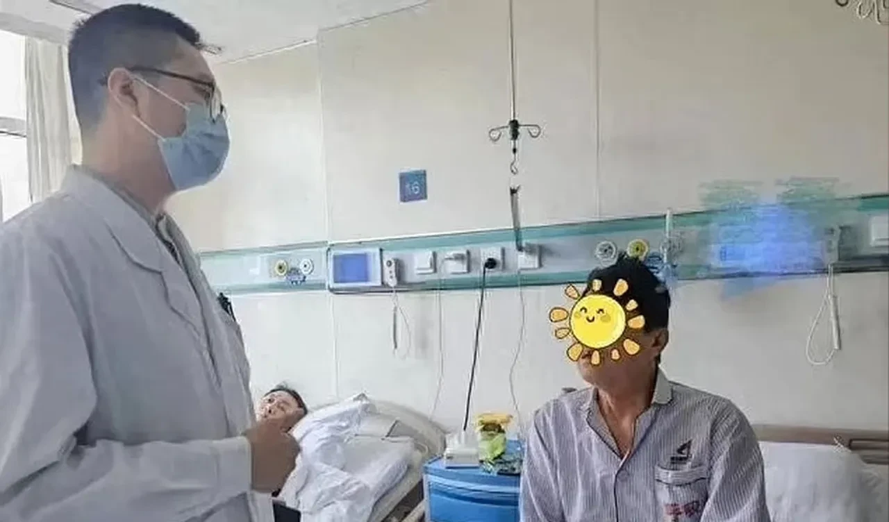 Kirli çorap koklayan adamın ciğerleri iflas etti! Doktorlar gördükleri karşısında şoke oldu