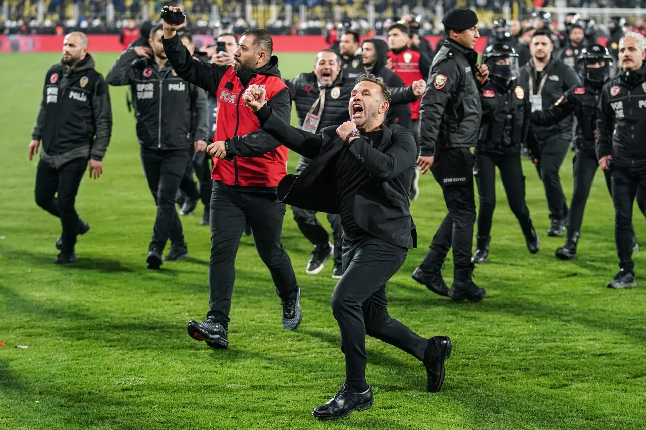 Victor Osimhen beklentisini masaya koydu! İşte Galatasaray'dan istediği maaş