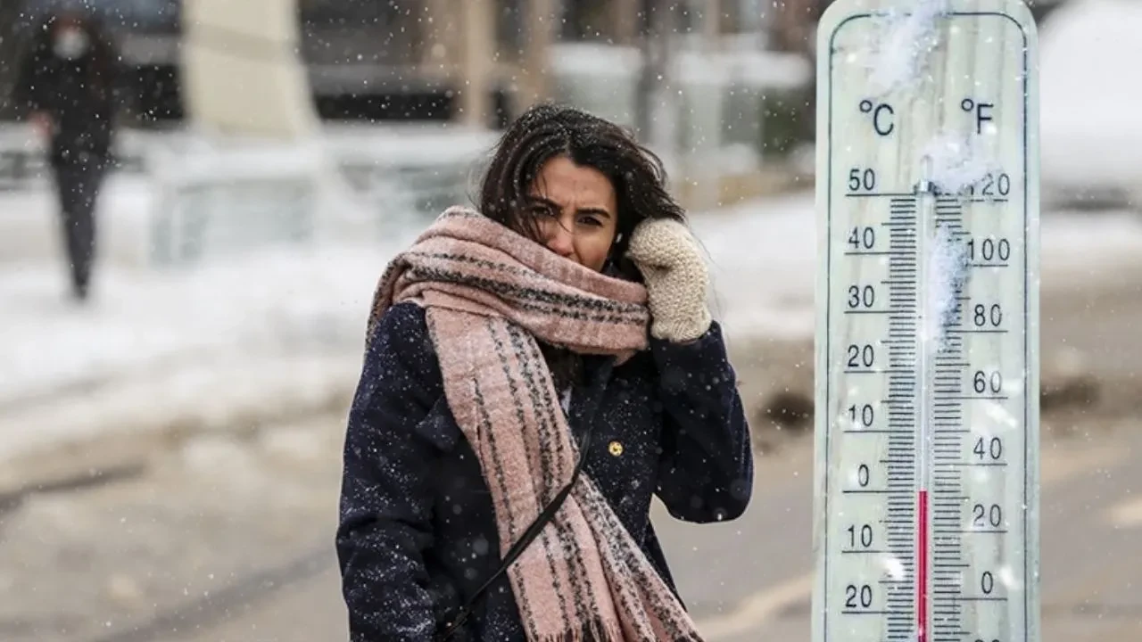 Hafta sonu soğuk şoku: Meteoroloji'den 25 ile birden sarı kodlu kar yağışı ve fırtına uyarısı