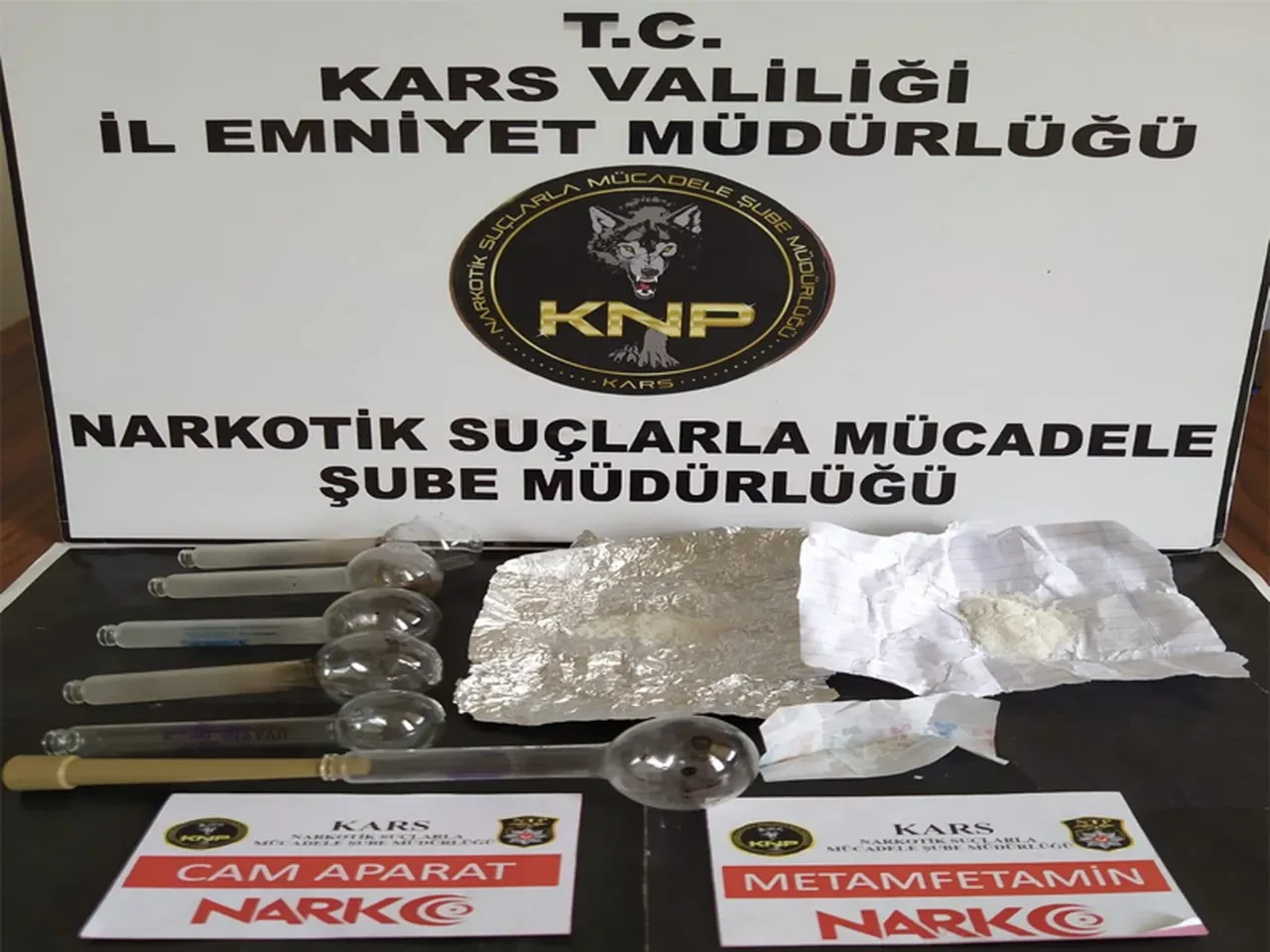 İranlı uyuşturucu satıcısı kıskıvrak yakalandı! Yasaklı maddeleri sakladığı yer yok artık dedirtti