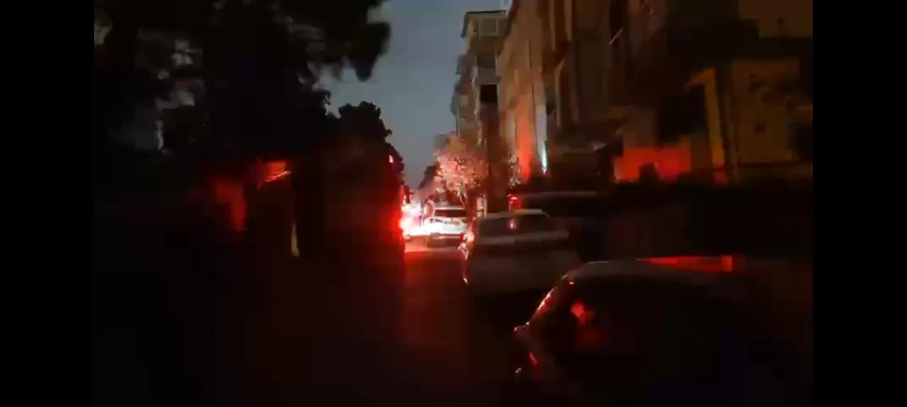 İstanbul rüzgarla sallanıyor! Uçaklar iniş yapamıyor