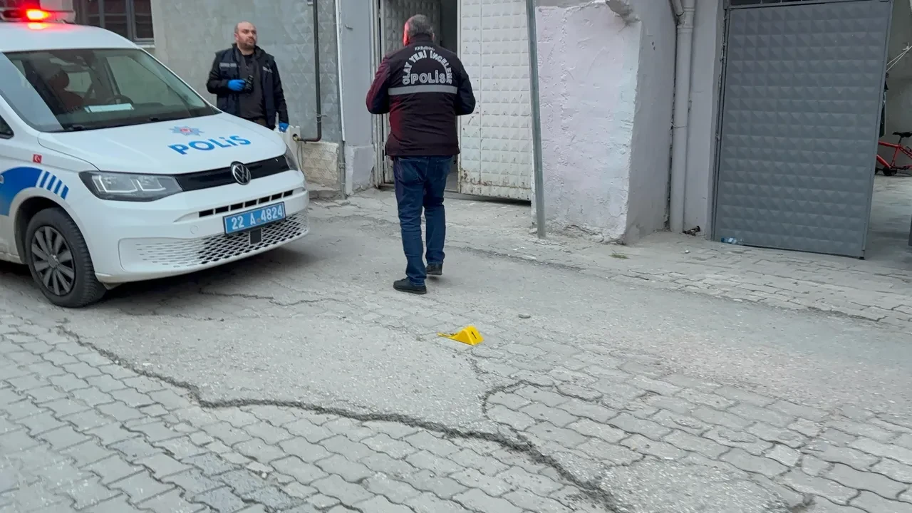 Kahvede çıkan tartışma dehşete döndü: Herkesin gözü önünde tüfekle vurdu