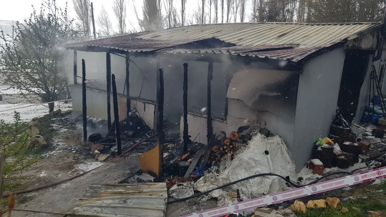 Sakarya'da kahreden yangın! İki çocuk feci şekilde can verdi