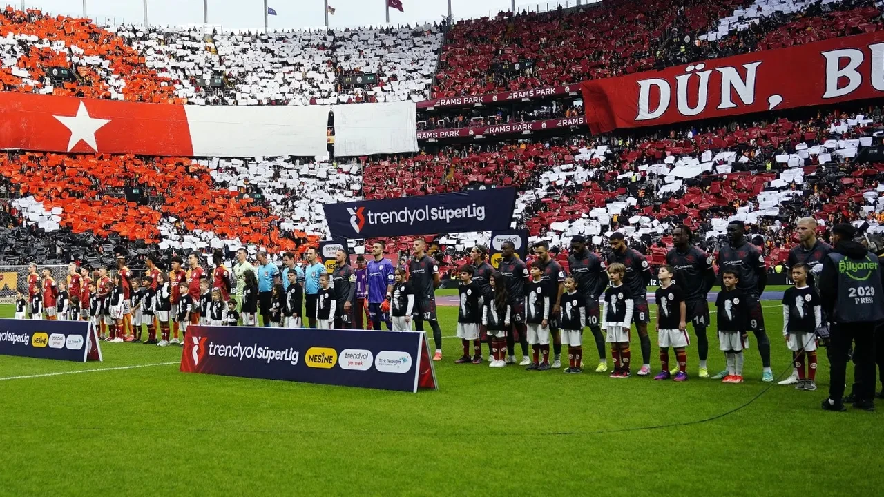 Samsunspor Galatasaray CANLI nereden izlenir? Maç başlıyor