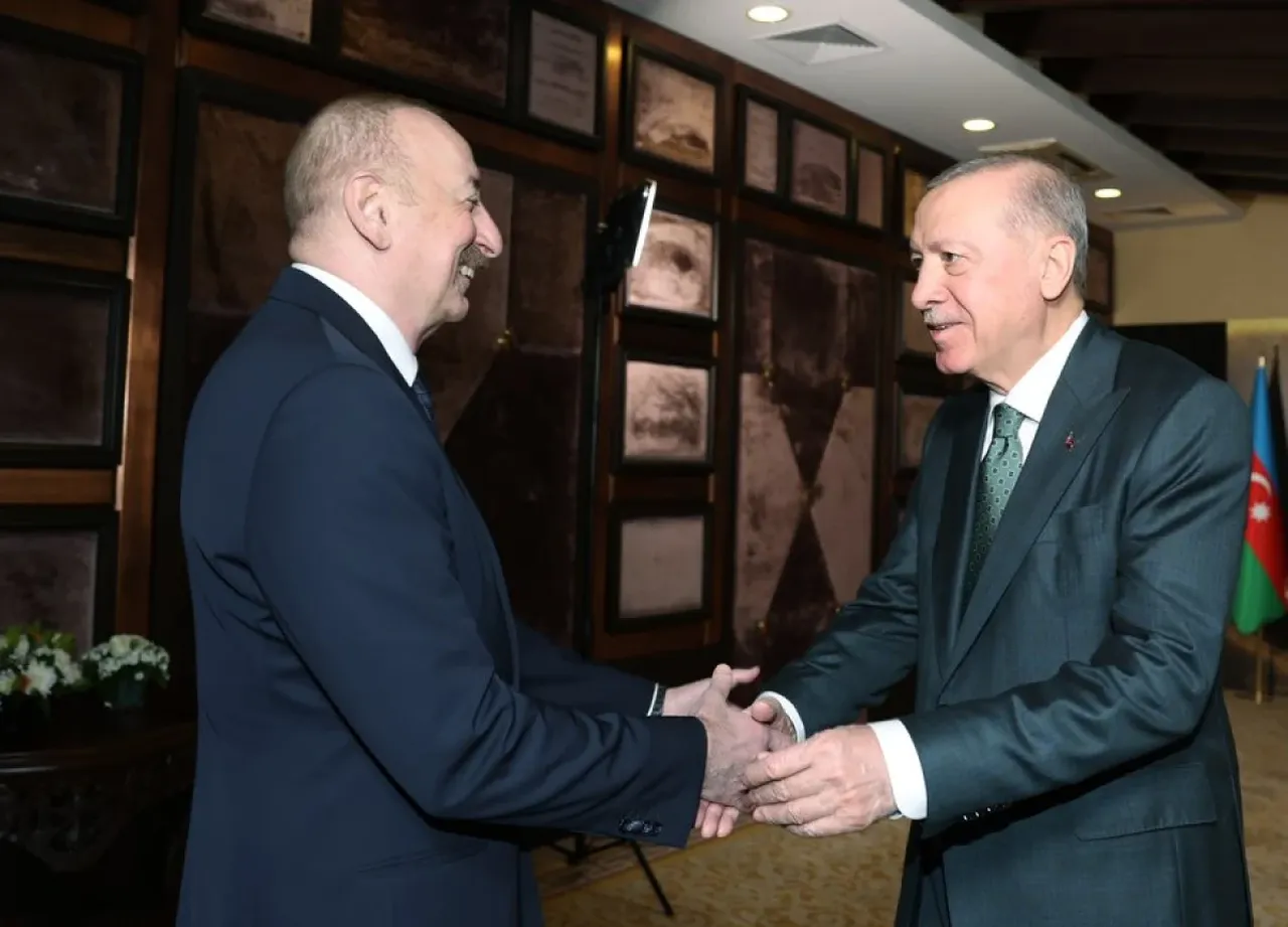 Cumhurbaşkanı Erdoğan'dan diplomasi trafiği! İlk görüşme Aliyev'le gerçekleşti