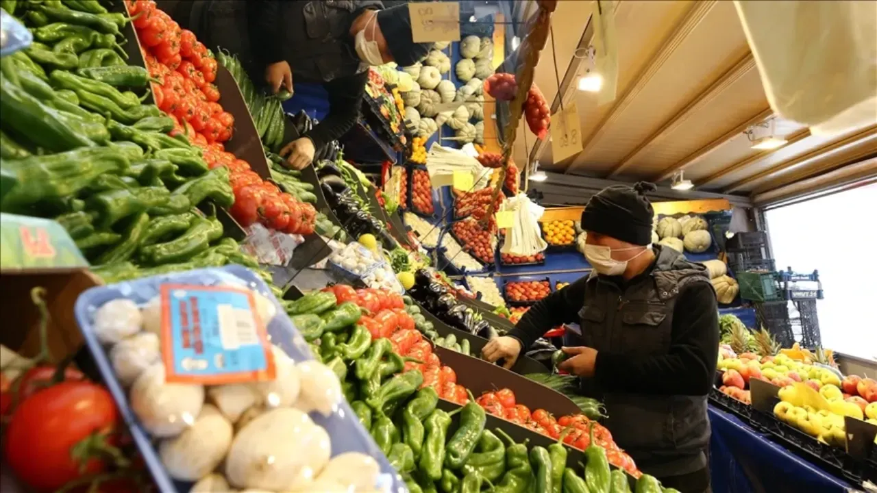 Yıl sonu enflasyon ve dolar tahmini geldi! Memur ve emeklinin gözü bu veride: Merkez Bankası açıkladı