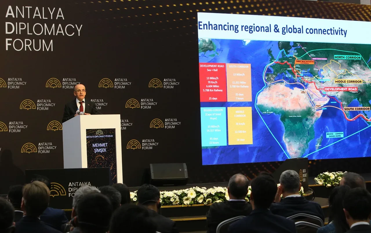 Bakan Mehmet Şimşek'ten enflasyonla ilgili net mesaj: Düşüyor, düşecek!