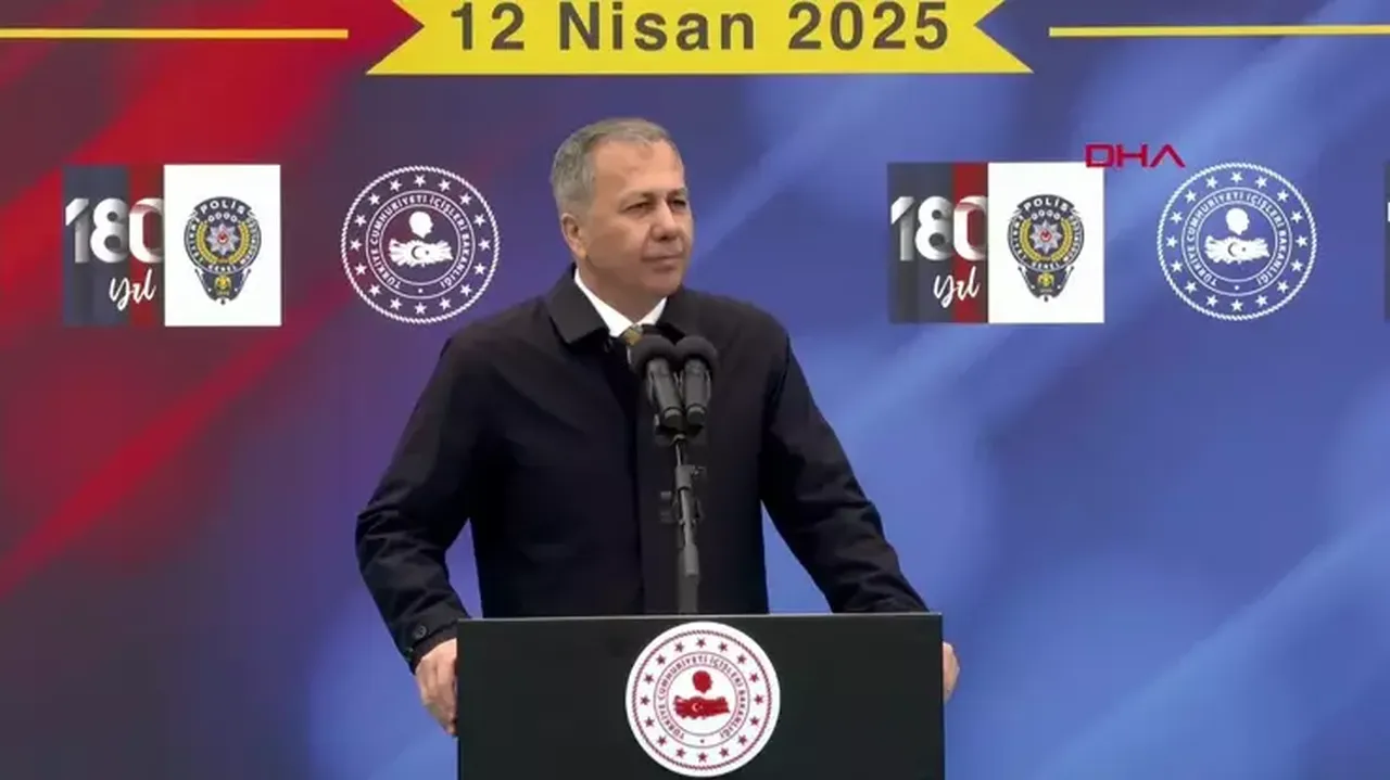 Bakan Yerlikaya'dan protestolarla ilgili algı yapanlara tepki! 'İşkence iftirasında bulunacak kadar alçaldılar'