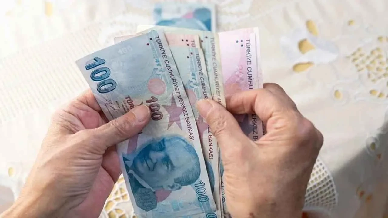 Memur ve emekliye gizli kesinti! İsa Karakaş açıkladı: Temmuz zammı yaklaşıyor