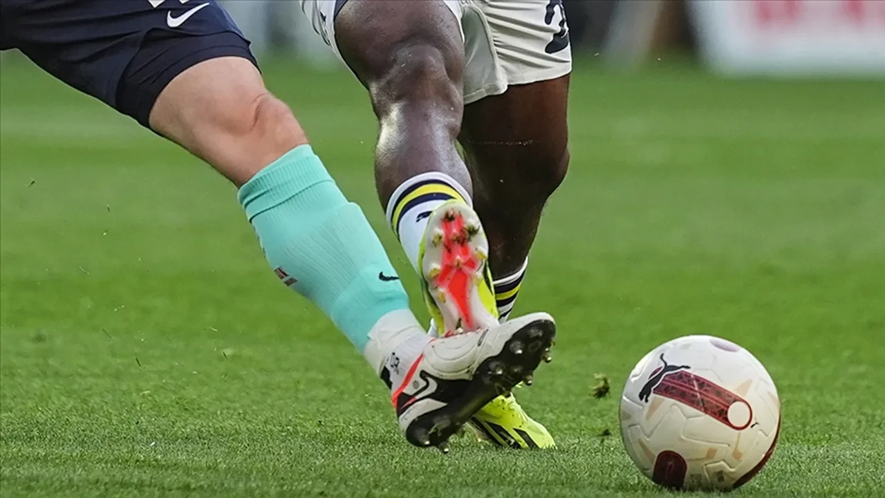 Süper Lig gol krallığı yarışında kim önde? Osimhen arayı açıyor
