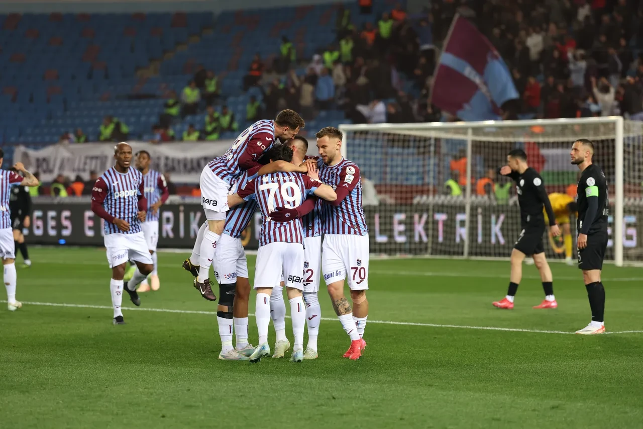 Trabzonspor Rizespor maç sonucu kaç kaç? Karadeniz’de kazanan fırtına oldu