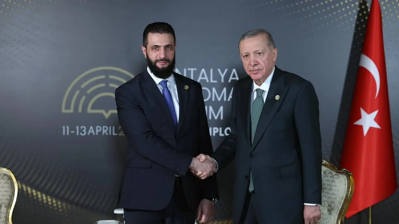 Trump Türkiye'ye gelecek mi? Erdoğan Suriye'ye gidecek mi? Hakan Fidan canlı yayında cevapladı