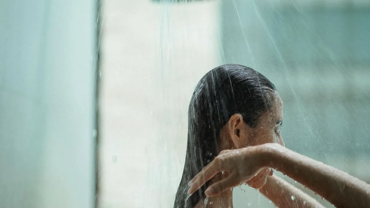 Bir hafta duş almadı! Vücudunda yaşadığı değişimlere şaşırdı