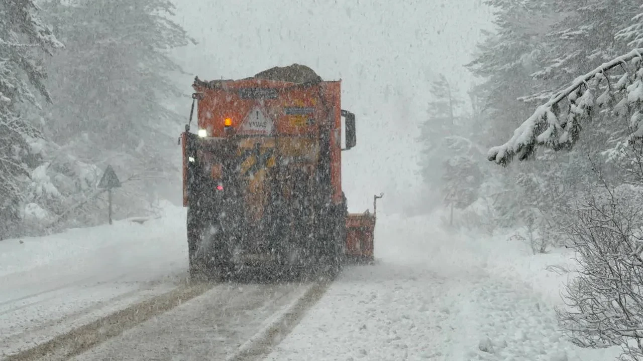 Bugün hava nasıl olacak? Doğuda kar tatili, batıda montlar dolaba! 14 Nisan hava durumu