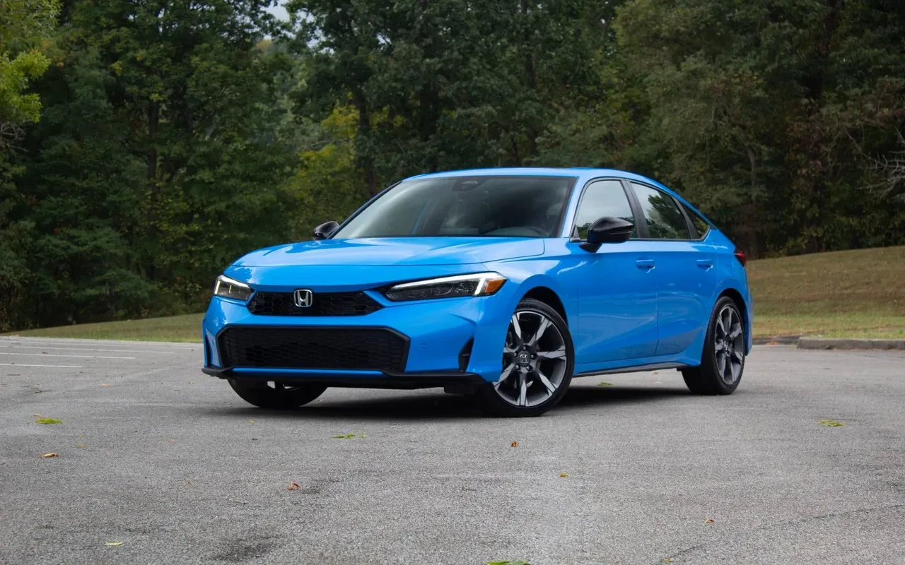 Hangi hibrit sedan daha iyi, Honda mı Toyota mı? A'dan Z'ye kıyaslandı