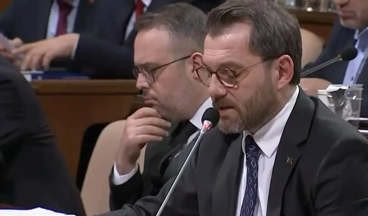 İBB'de yolsuzluk iddiası araştırılamadı: AK Parti'nin teklifi CHP oylarıyla reddedildi