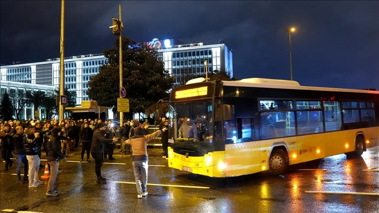 İstanbul'da toplu taşıma krizi: Özel Halk Otobüsleri kontak kapatmaya hazırlanıyor