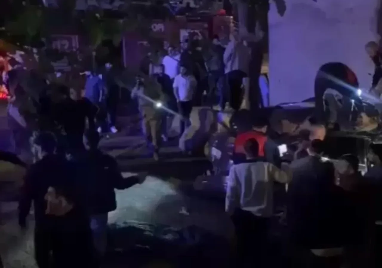 Şırnak'ta otomobil duvara çarptı: 2 gencin ölümü ilçeyi üzüntüye boğdu!