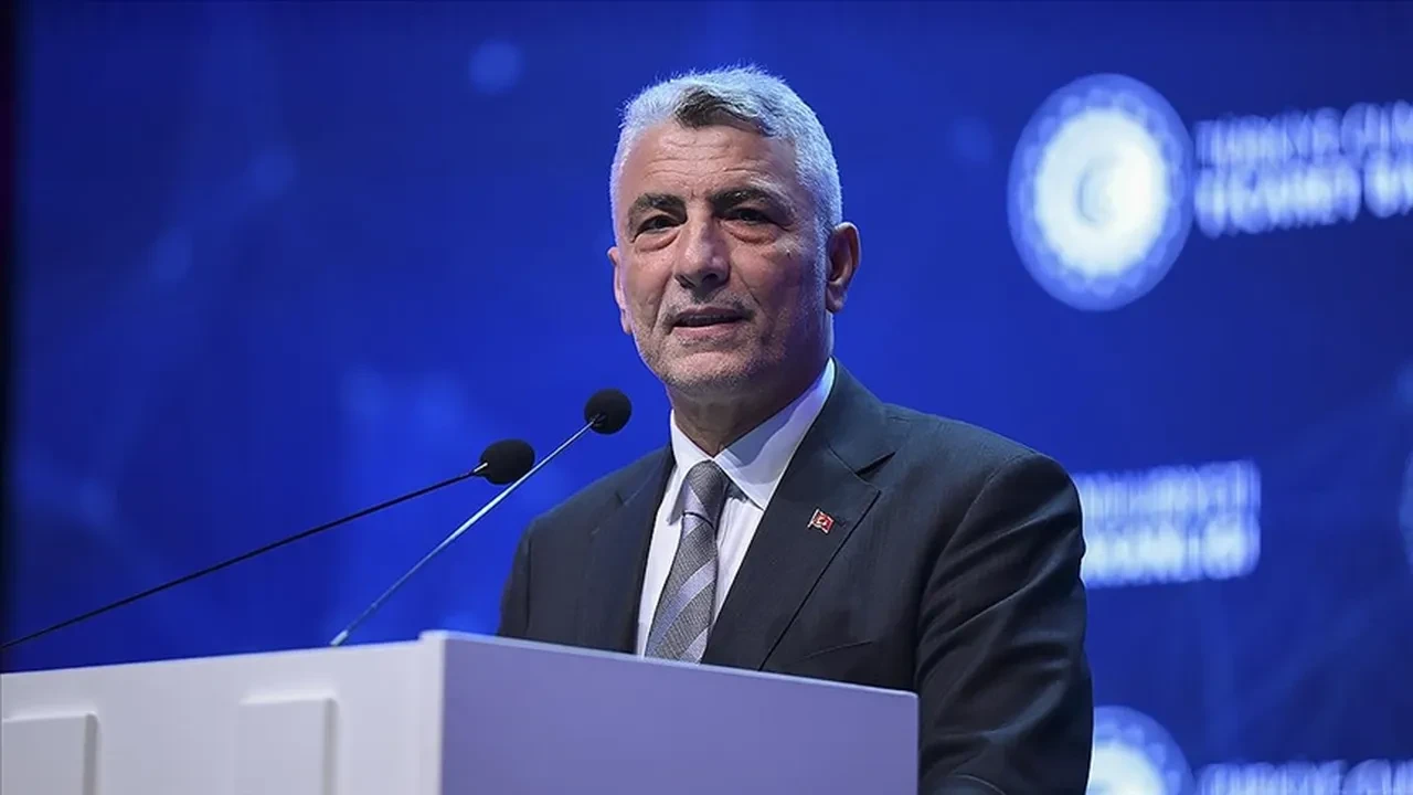 Bakan Ömer Bolat Suriye yolcusu