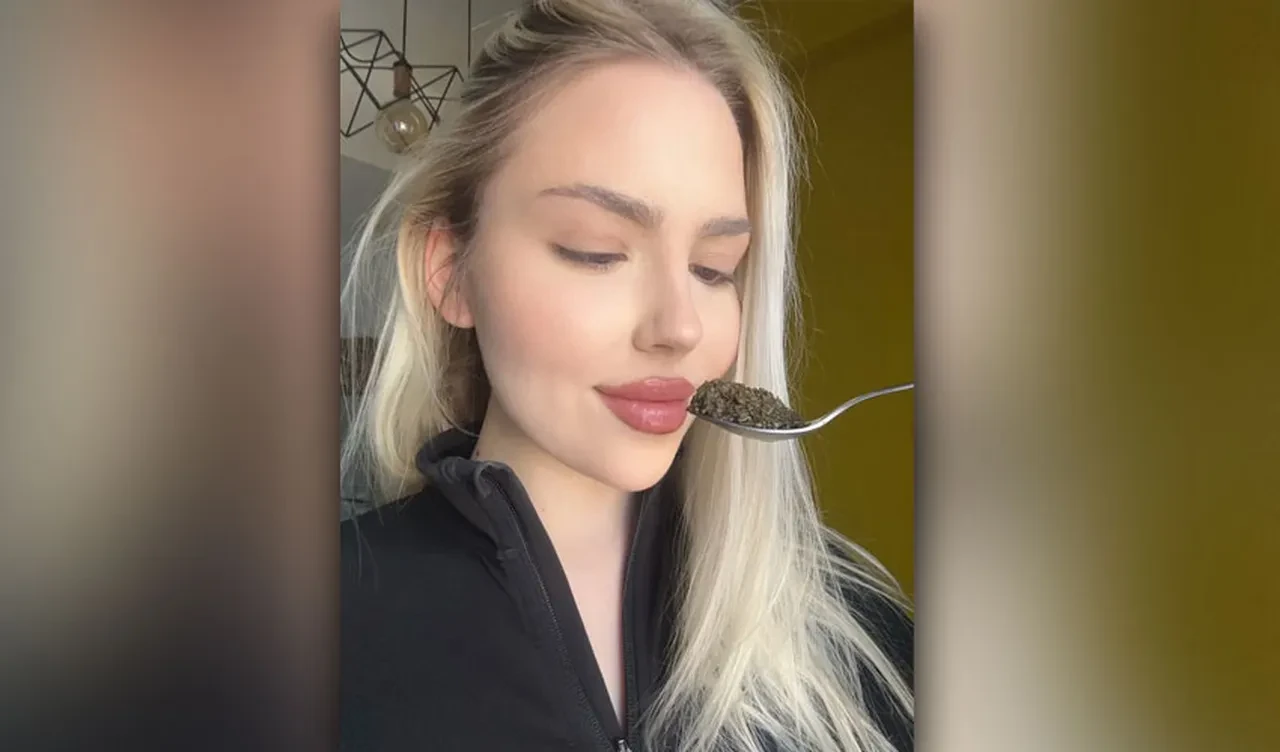 Bu tuhaf alışkanlık duyanların ağzını açık bıraktı: Çay yaprağı hatta poşetini bile yiyor!