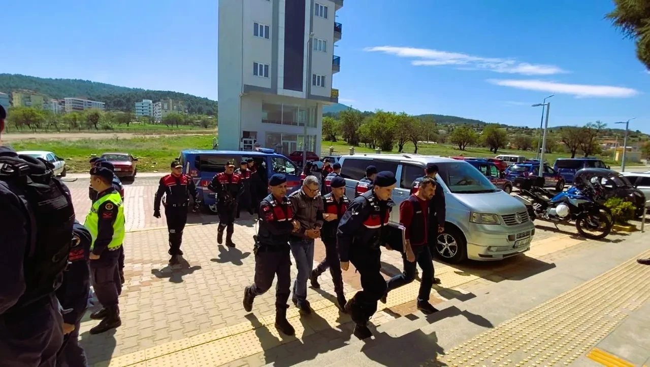 Denizli'de miras vahşeti! Kardeşini ve yengesini öldürdü! İfadesi 'pes' dedirtti