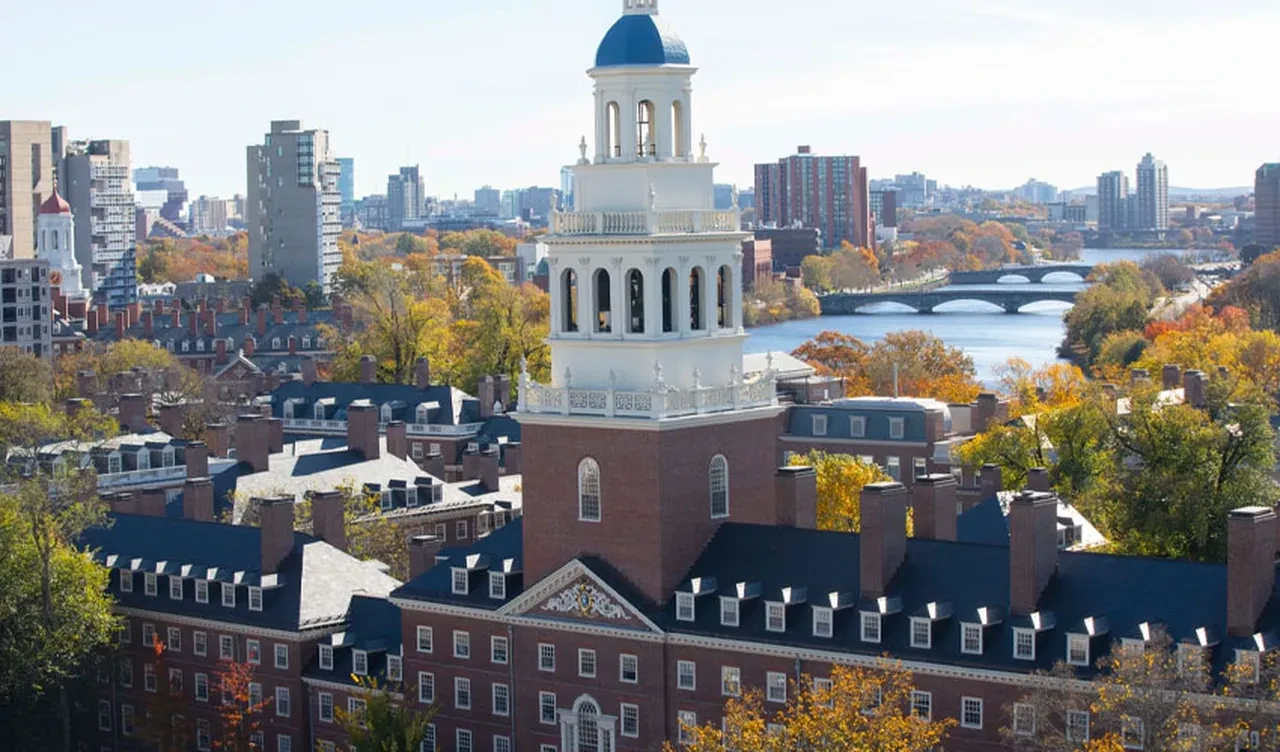 Harvard Üniversitesi, Beyaz Saray'a rest çekti! Trump'a boyun eğmeyen ilk üniversite oldular