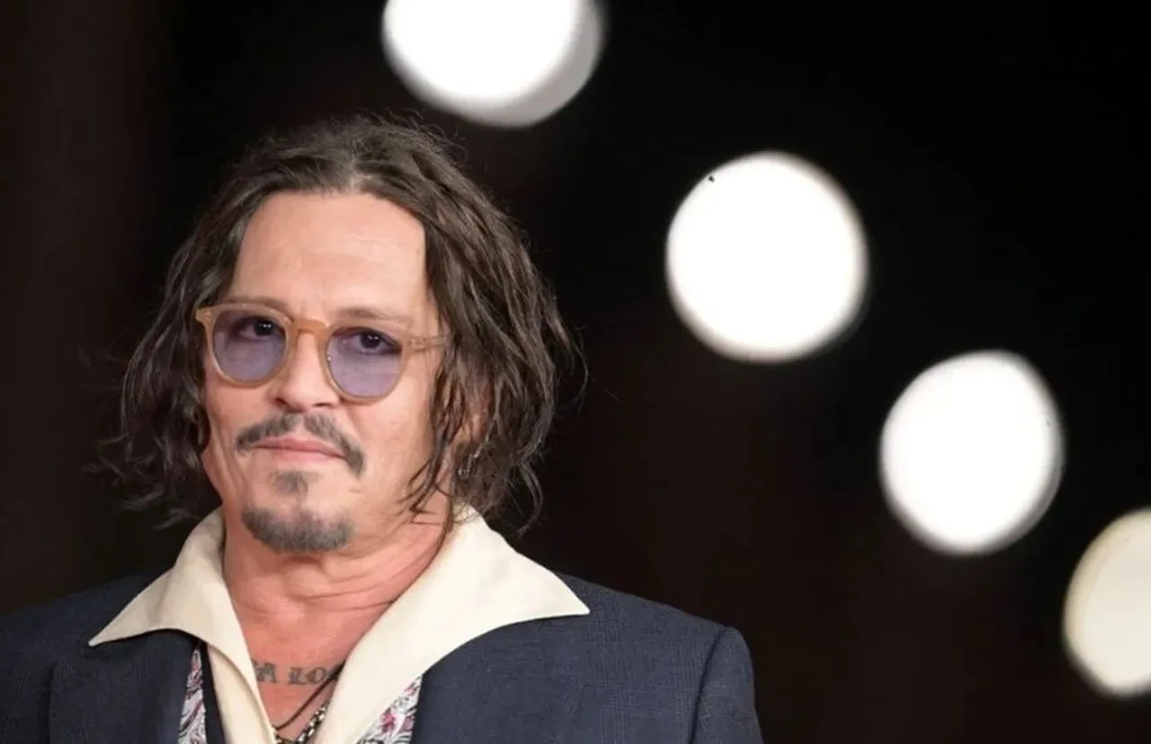 Johnny Depp tanınmaz halde! Yeni rolü için bambaşka birine dönüştü