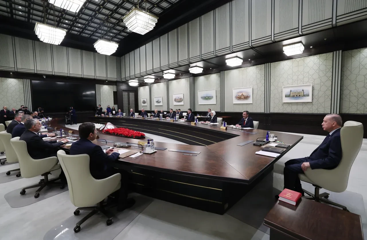 Kabine Toplantısı başladı: İşte masadaki konular