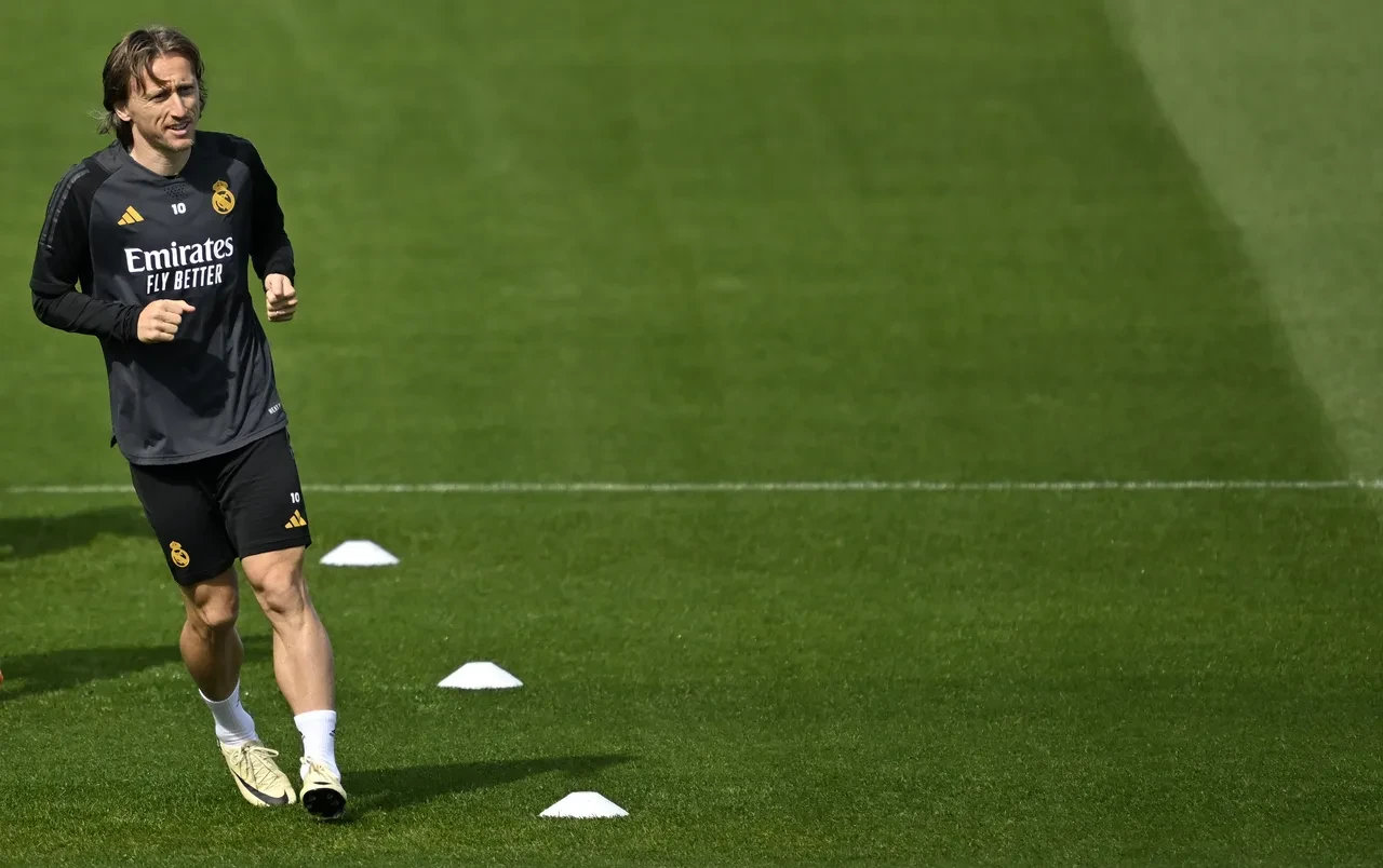 Luka Modric'ten İngiliz kulübüne yatırım! Acun Ilıcalı'ya rakip oldu