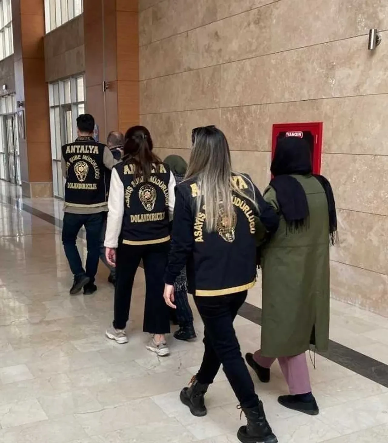 Sözde hocaların 'cin musallat olmuş' oyunu! Tuzağa düşen kadınlara cinsel istismar