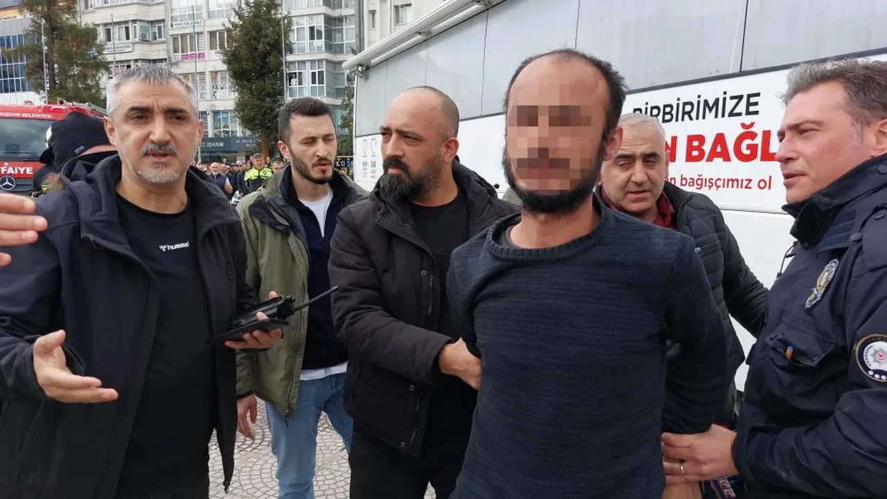 Tek bir isteği için benzin döküp kendini yakmaya çalıştı! 