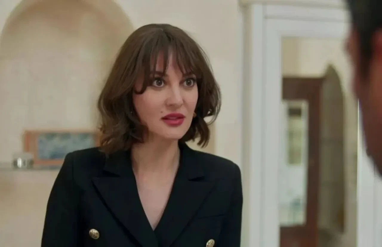 Mine Kılıç, Sinem Ünsal ile Ozan Akbaba'yı öve öve bitiremedi! Dizide düşman, gerçekte sıkı dost