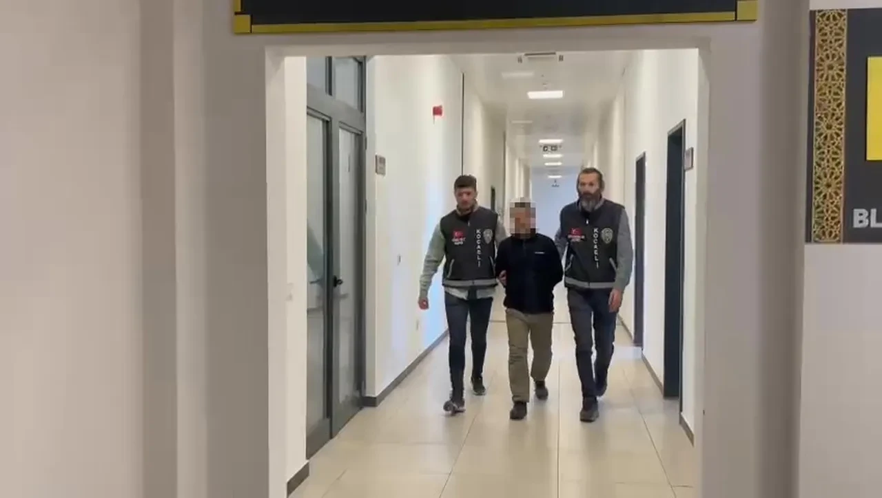 6 kişi birden saldırıp okul bahçesinde katlettiler! Savunmaları şoke etti: 'Erkekler olarak mağduruz'