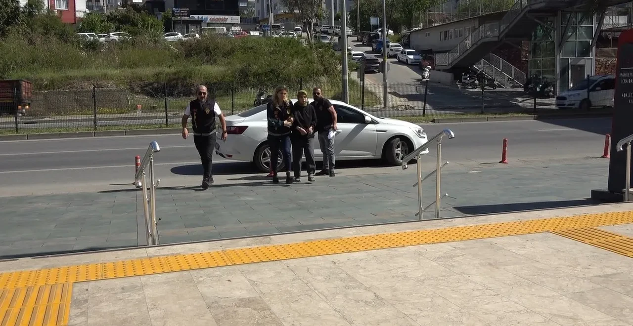 Antalya'da kan donduran olay! 36 günlük bebeğini pencereden attı