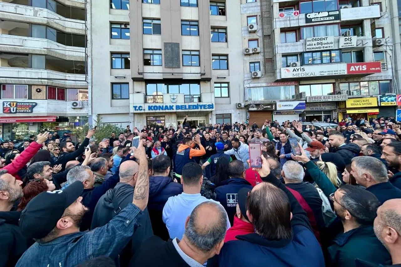 Maaşı eksik yatan belediye işçileri greve çıktı! Miktarı paylaşıp "Çocuk muyuz?" diye sordu