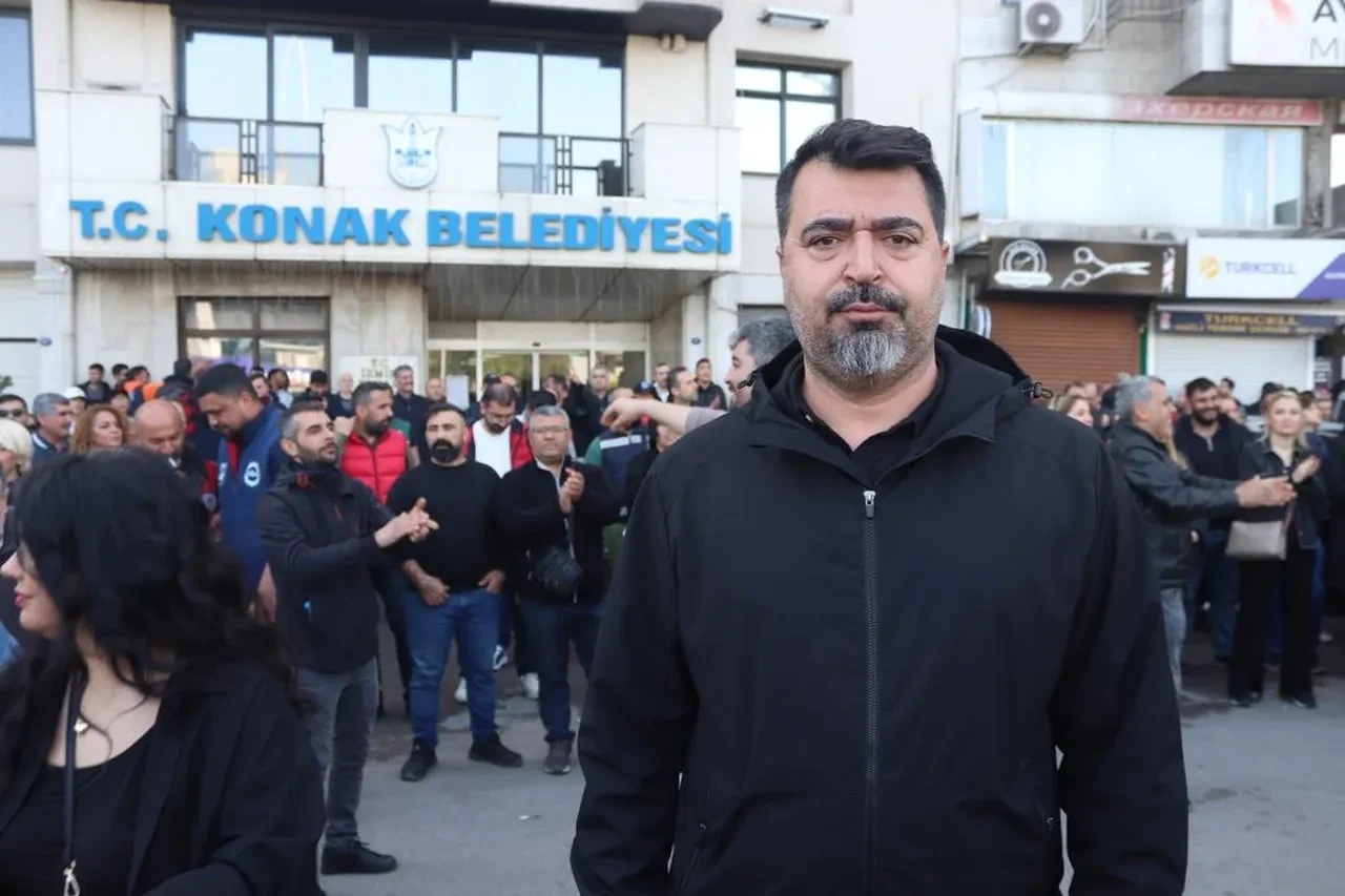 Maaşı eksik yatan belediye işçileri greve çıktı! Miktarı paylaşıp "Çocuk muyuz?" diye sordu