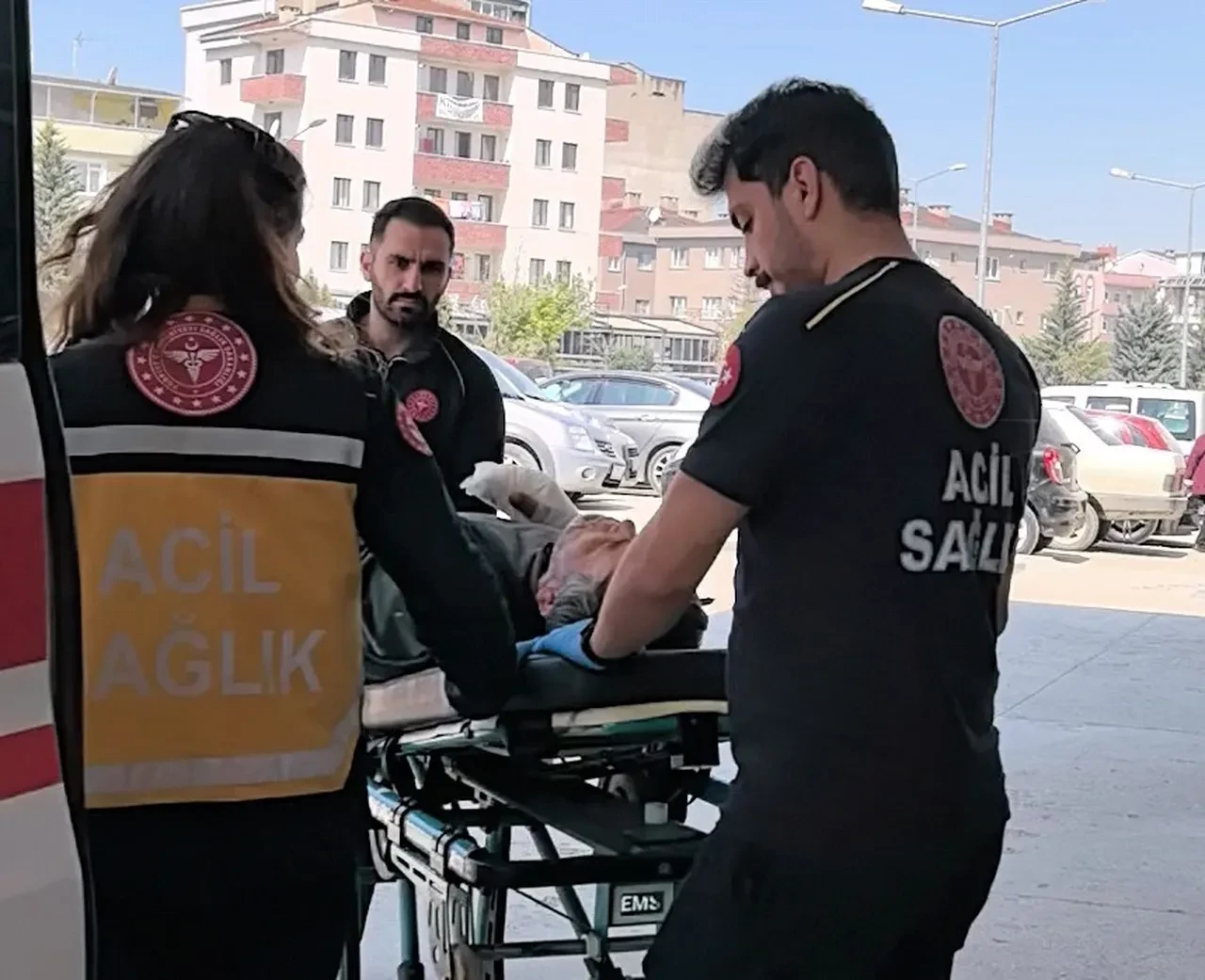 Mobilya atölyesinde feci olay! Yaptığı hata 3 parmağına mal oldu