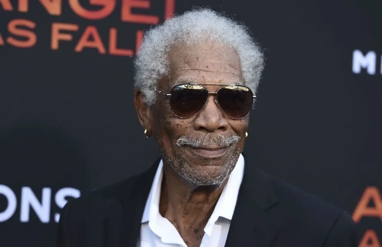 Morgan Freeman yıllardır taşıdığı küpesinin sırrı ortaya çıktı! Gerçek hayranlarını şoke etti